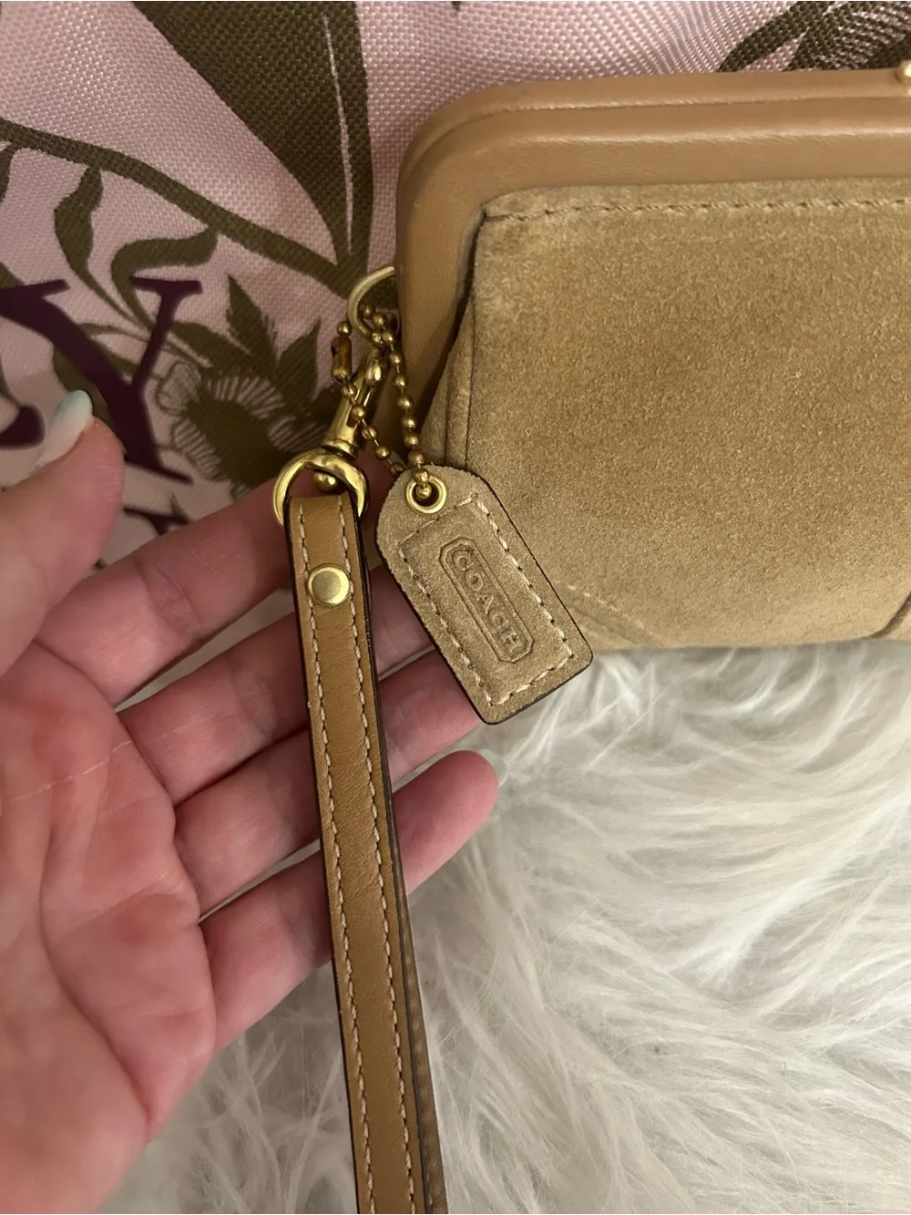Y2K Vintage Coach Khaki Tan Suede With Stitching Kisslock Wristlet Rare